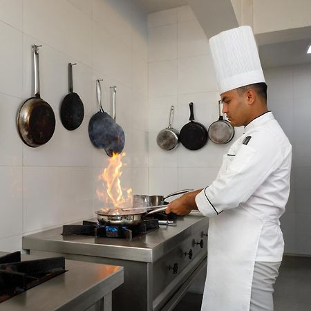 Le Glamour Resort & Wellness Spa Pokhara Exteriör bild
