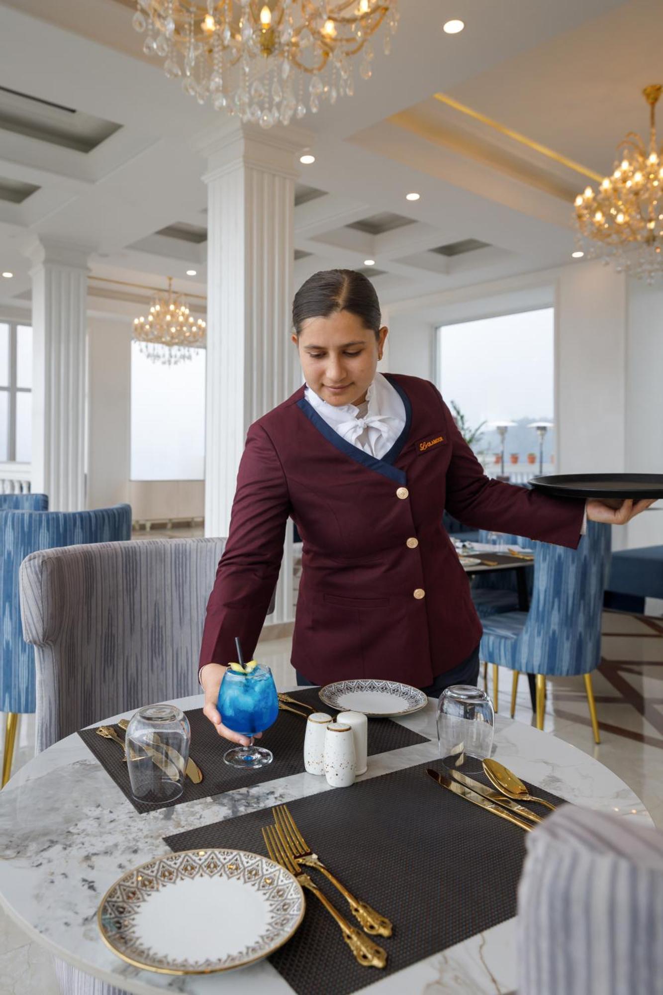 Le Glamour Resort & Wellness Spa Pokhara Exteriör bild