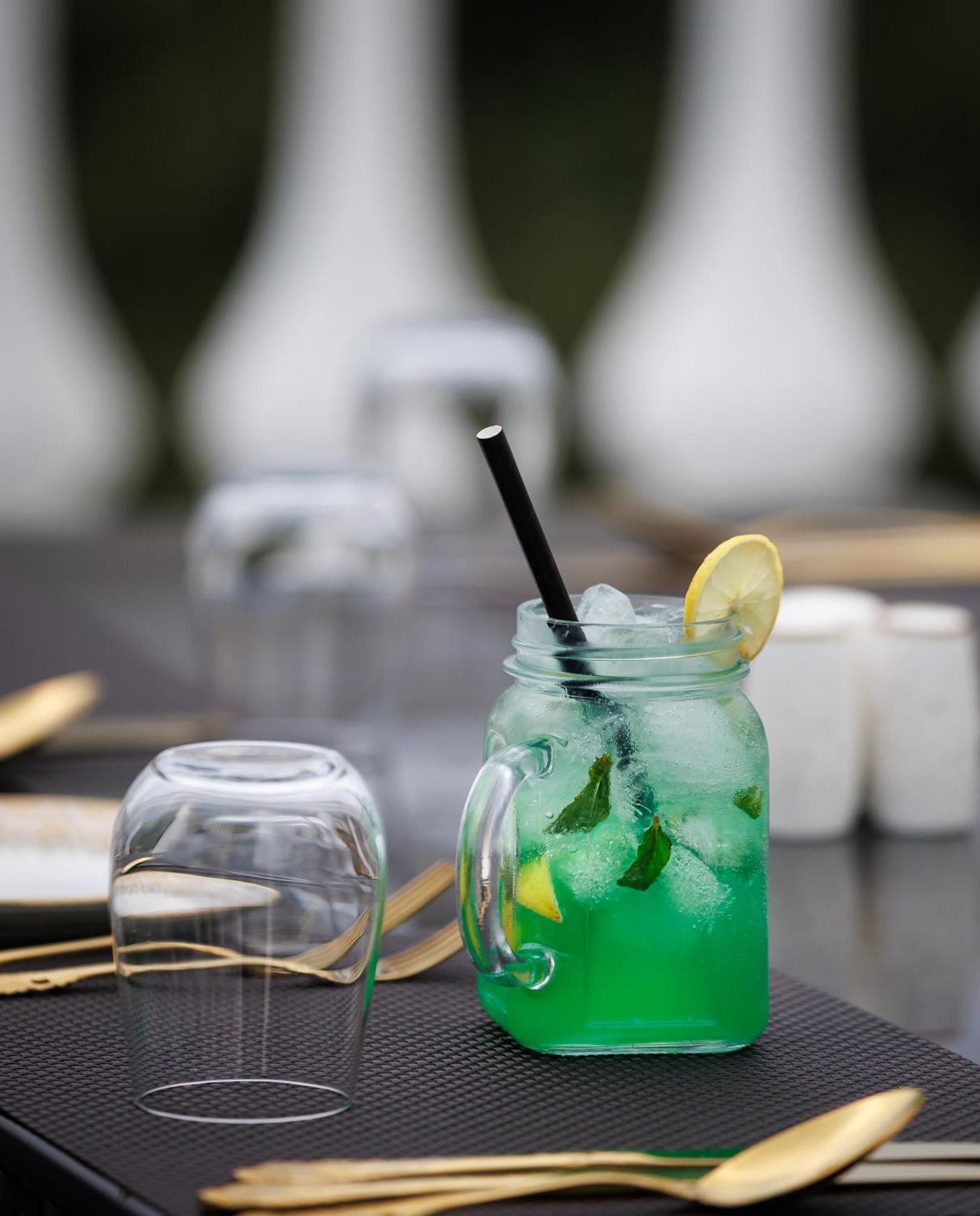 Le Glamour Resort & Wellness Spa Pokhara Exteriör bild