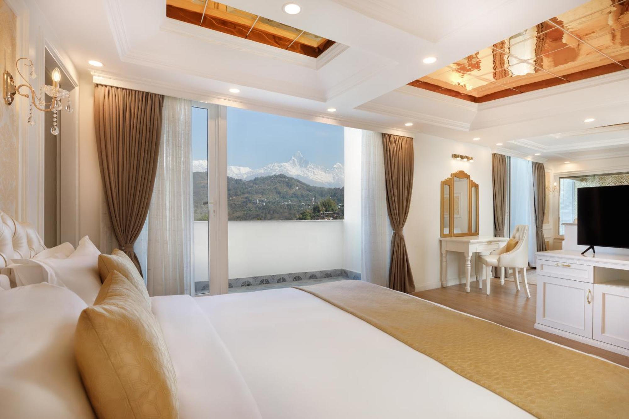 Le Glamour Resort & Wellness Spa Pokhara Exteriör bild